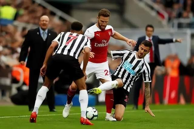 崔永熙被裁 被命运捉弄的普通人